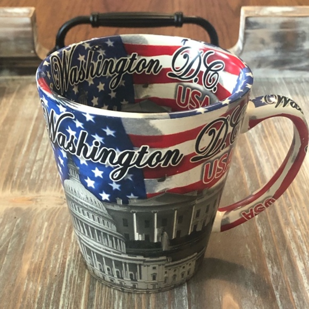 City Merchandise Washington DC mug.  Beautiful never used.